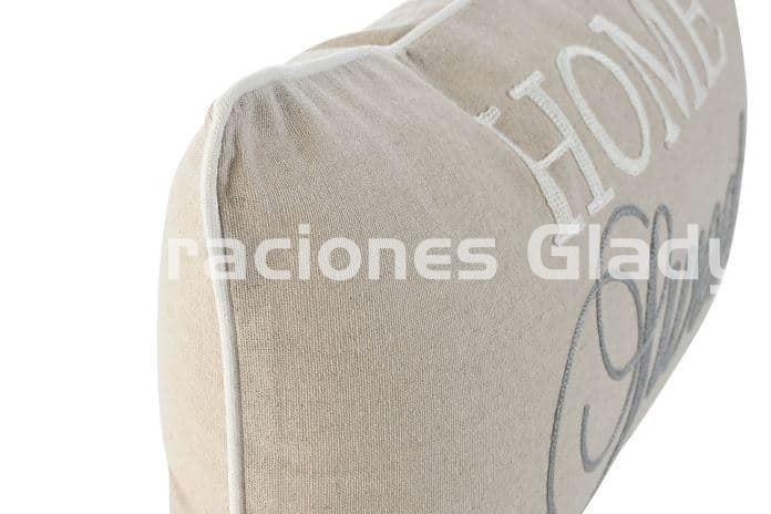 COJIN  BORDADO HOME BEIGE - Imagen 2